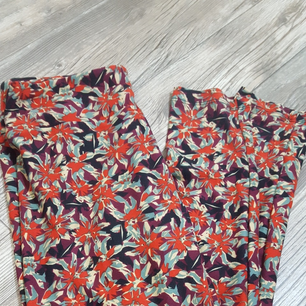 NWOT Lularoe Leggings One size
